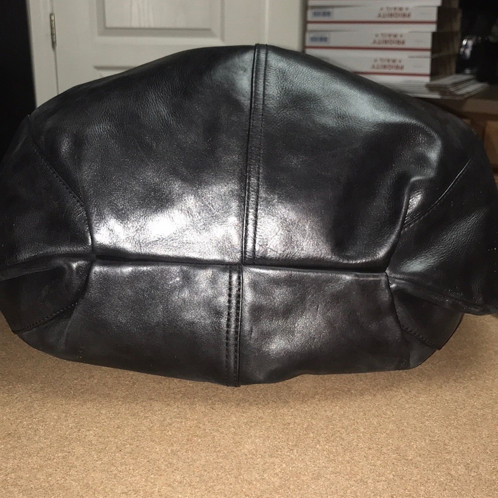 Givenchy Luxury Satchel - Picture 7 of 9